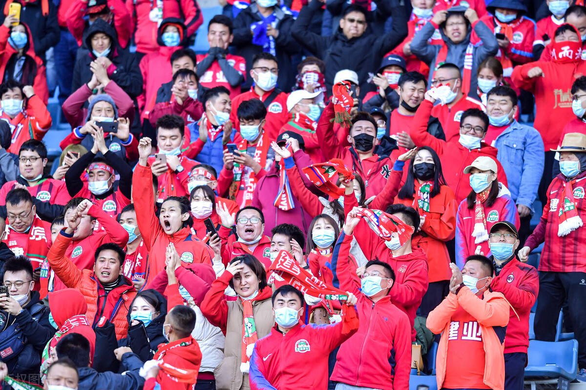 开云-全队合力作战，共同努力取得胜利(团队作战合作共赢)